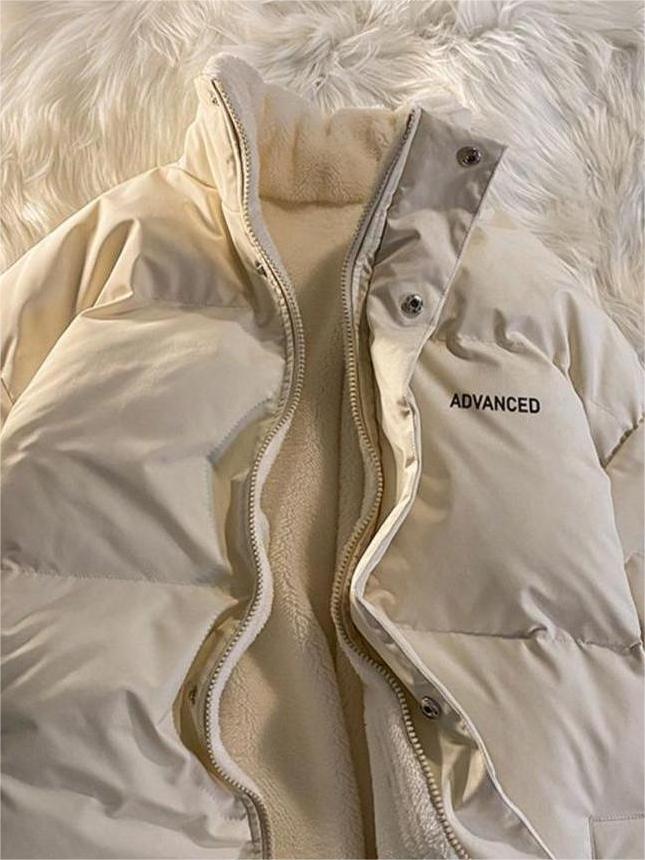 Ember – Relaxed Street Jacket met Vintage Touch