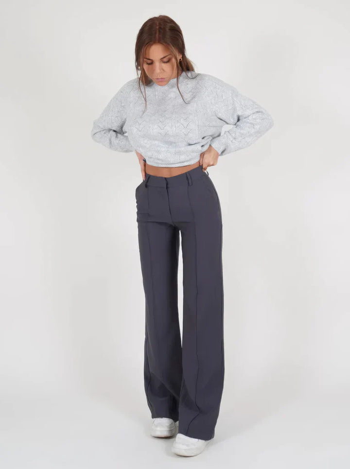 Femke – Slim Fit Damespantalon
