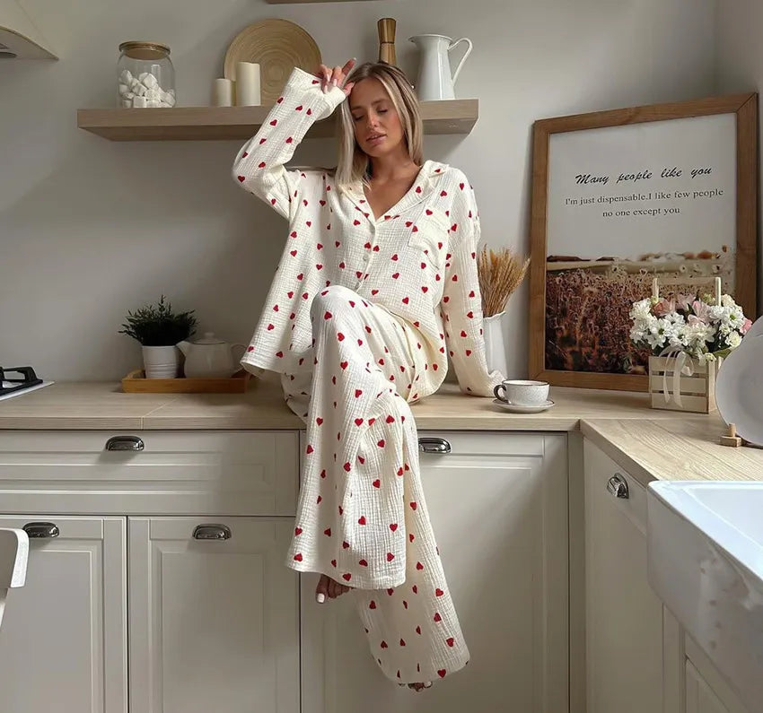 Sanne – Witte Pyjama Met Hartprint