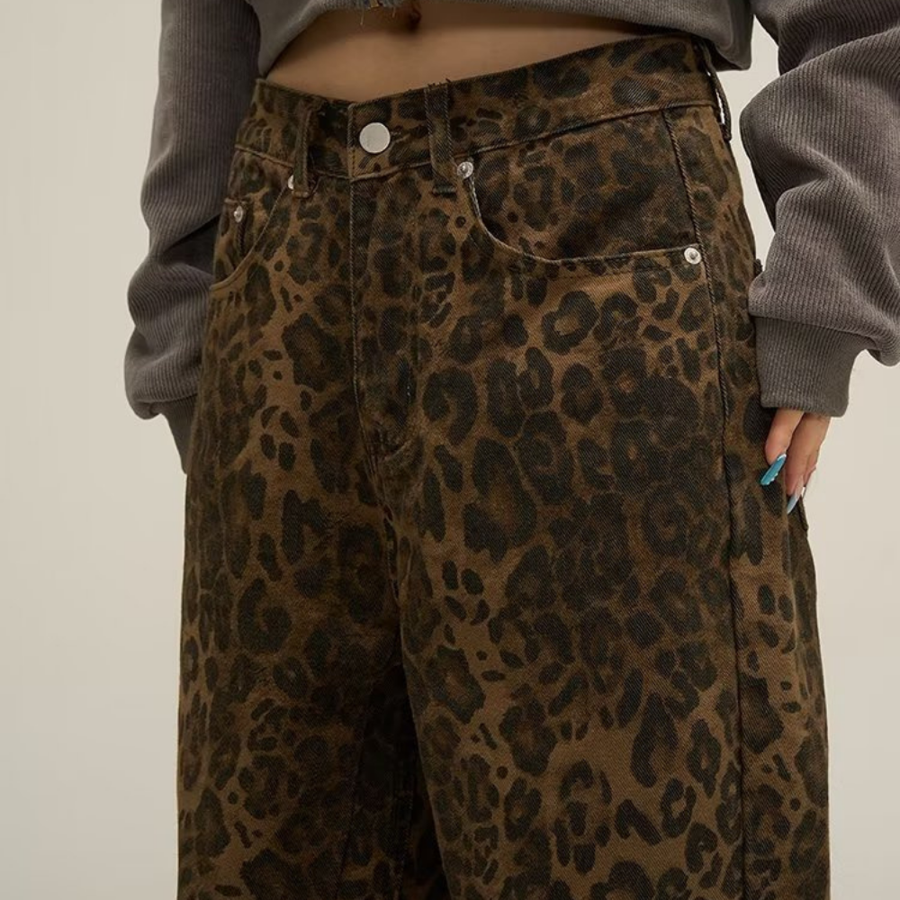 Noor – Trendy jeans met luipaardprint