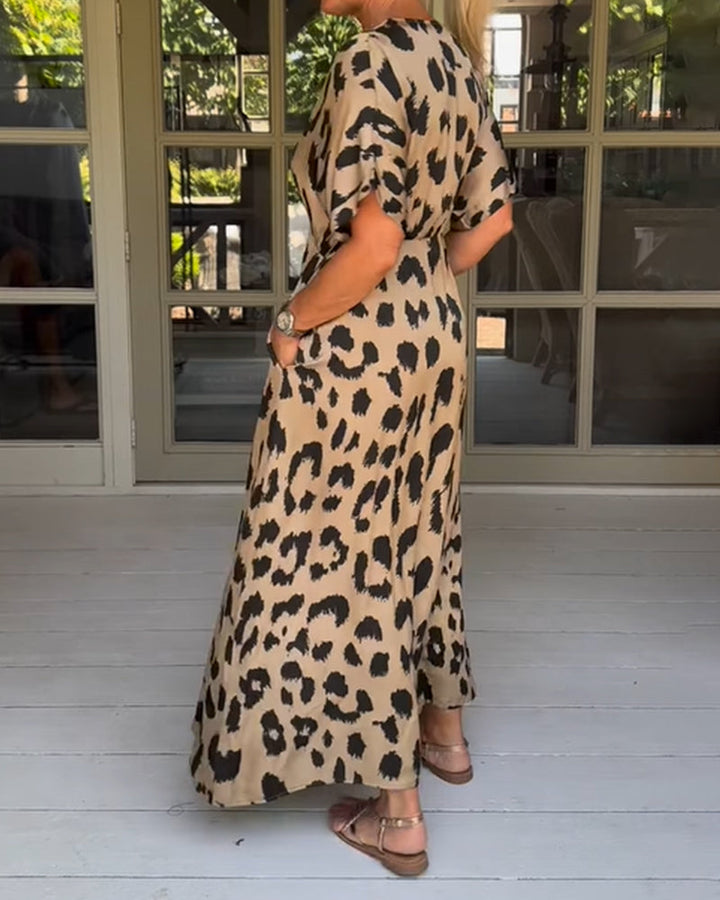 Savina – Kaki Zomerjurk met Luipaardprint & Zakken