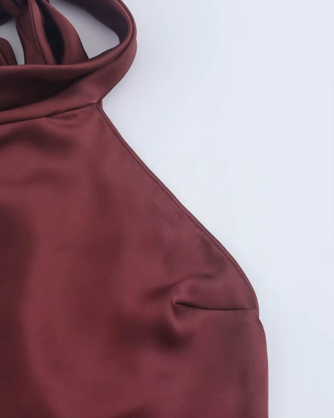 Elise – Satijnen Halterjurk Met Open Rug