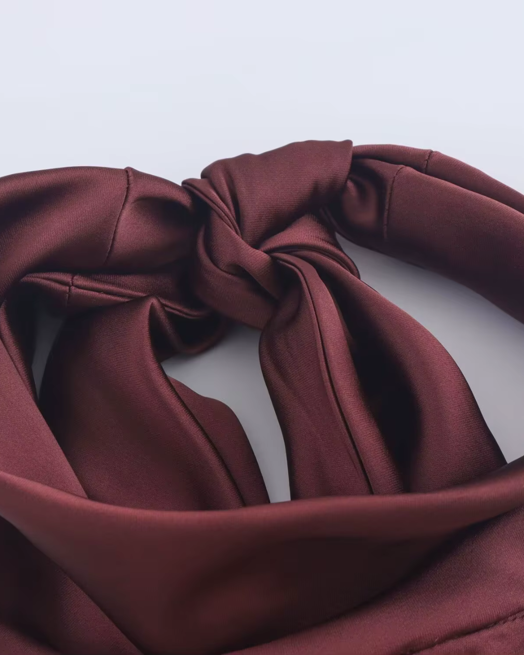 Evelien – Satijnen Halterjurk Met Open Rug