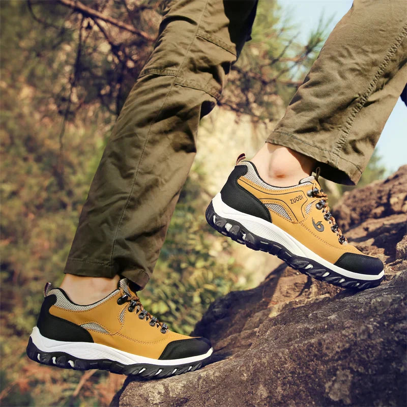 Wandelschoenen heren van synthetisch leer met stevige zool