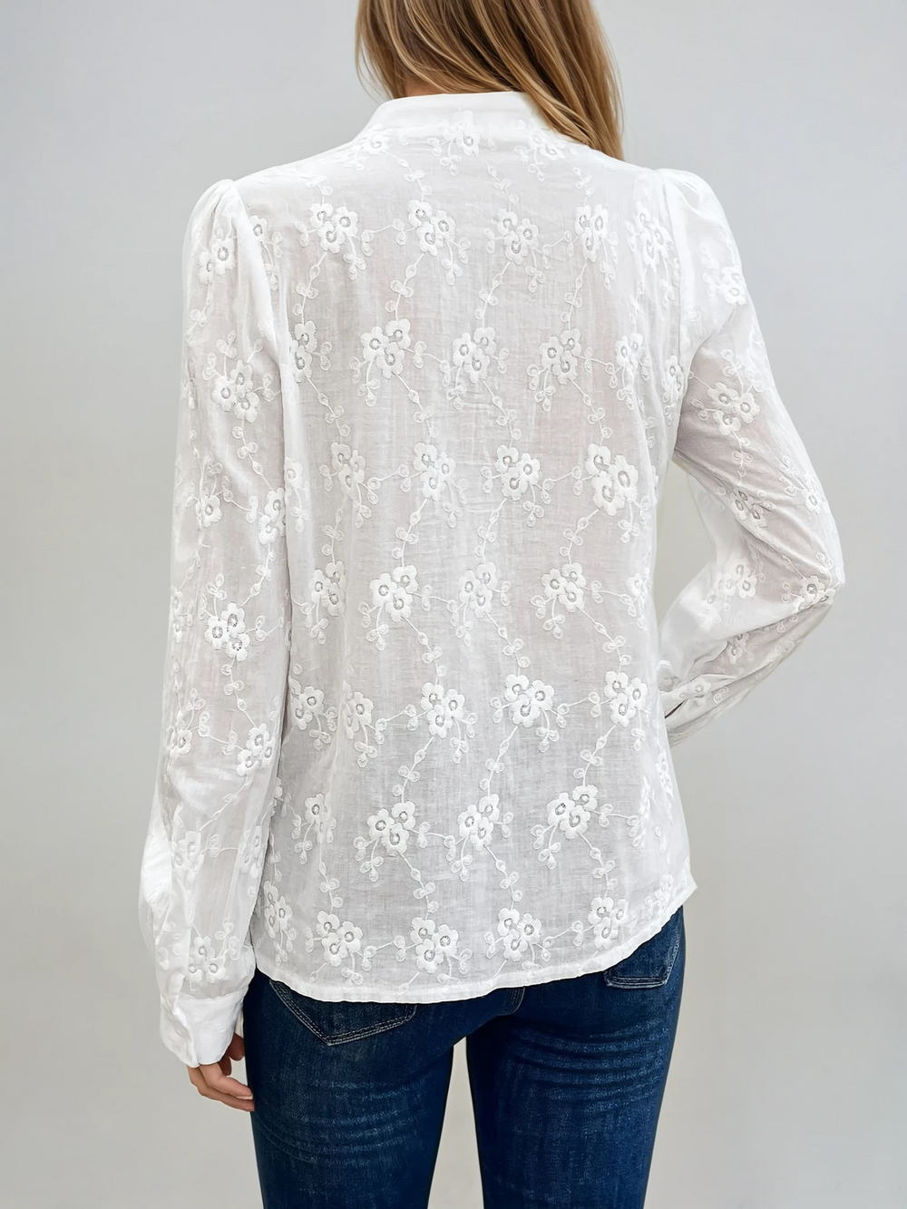 Celeste – Geborduurde Kanten Dames Blouse