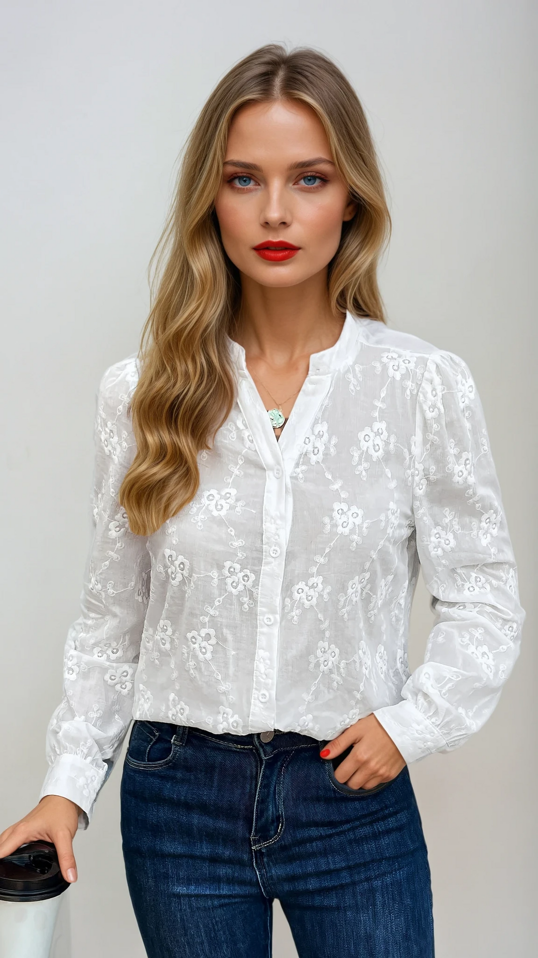 Celeste – Geborduurde Kanten Dames Blouse