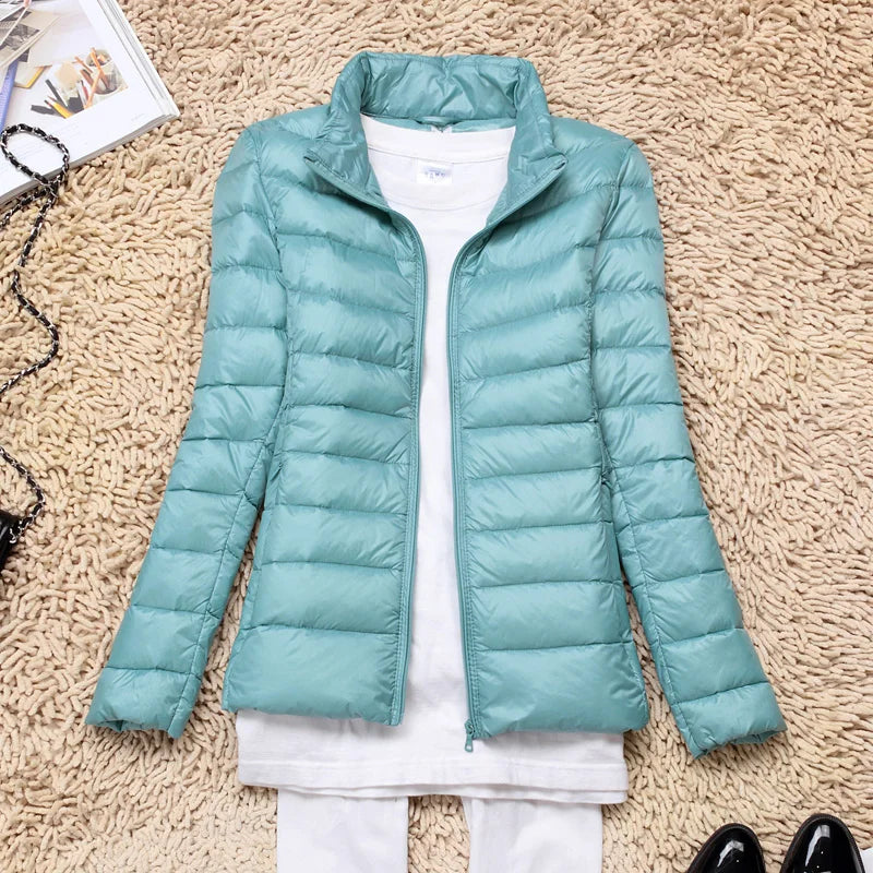 Noémie dames pufferjack met capuchon van Lenoriva – lichtgewicht waterafstotende jas met stijlvolle pasvorm