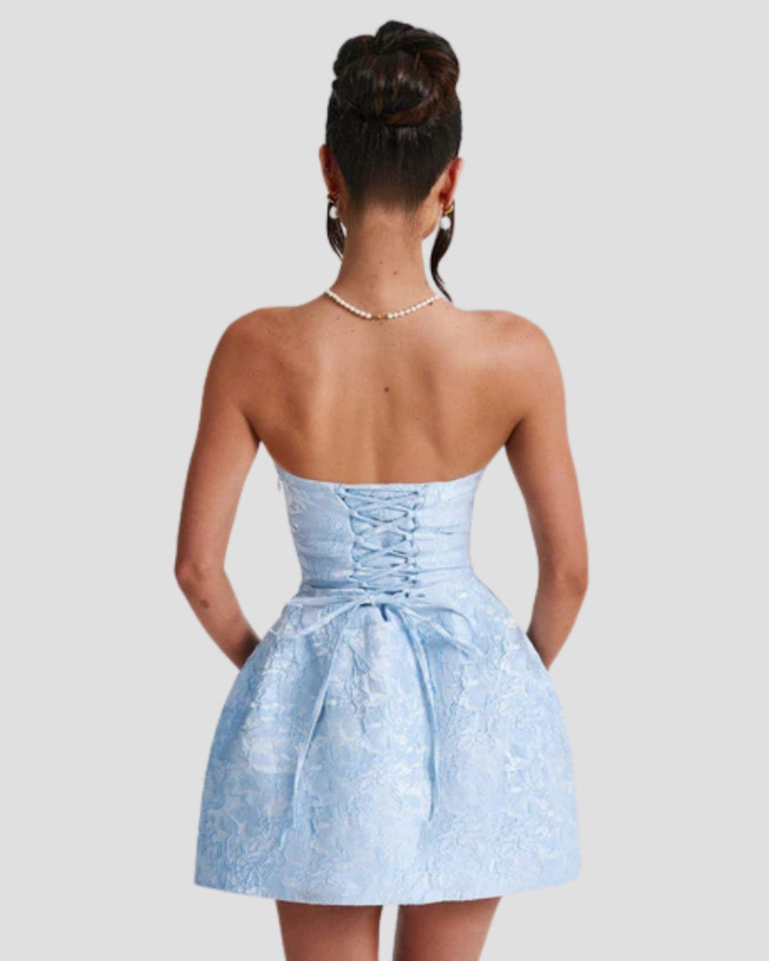 Ysara – Strapless Mini Jurk Met Strikdetail