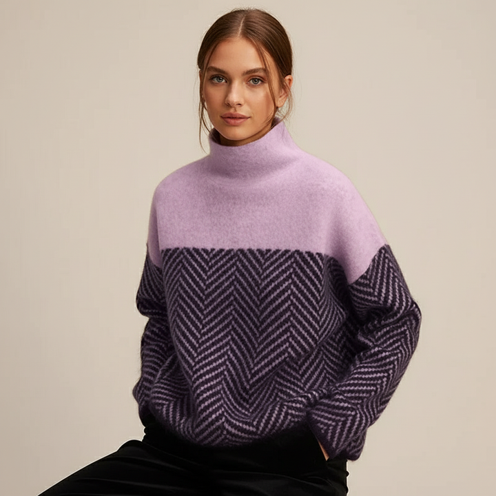 Zachte stijlvolle damestrui met moderne cozy uitstraling