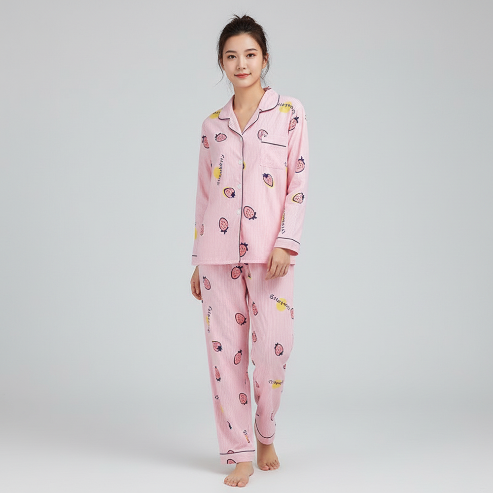 Dames pyjamaset met hartjespatroon in zacht materiaal