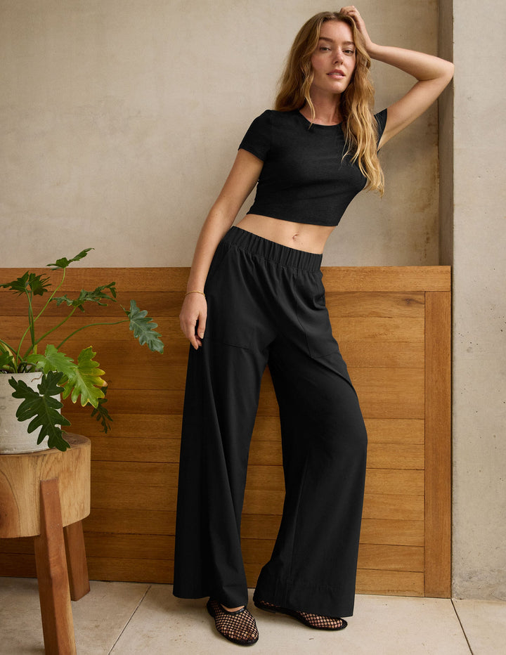 Elara – Flowy Wide Leg Pants