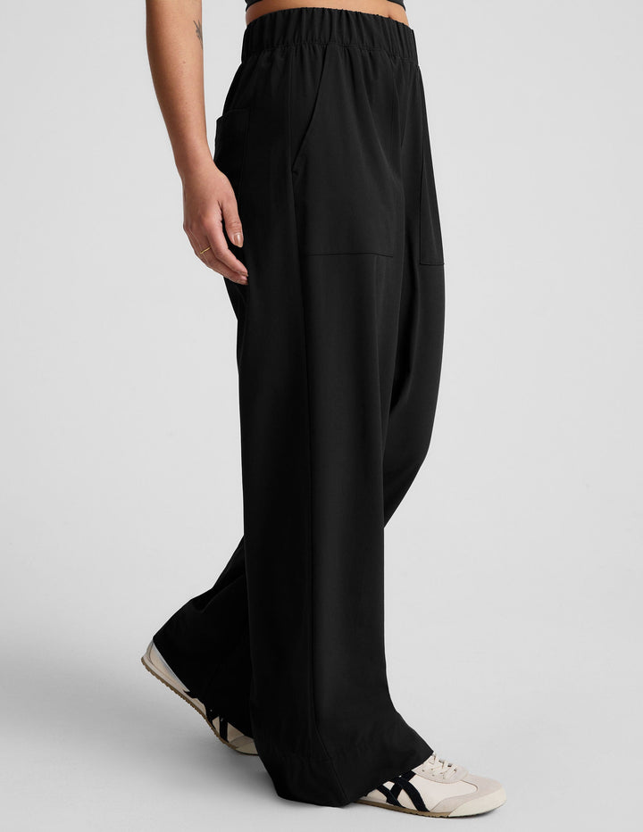 Elara – Flowy Wide Leg Pants