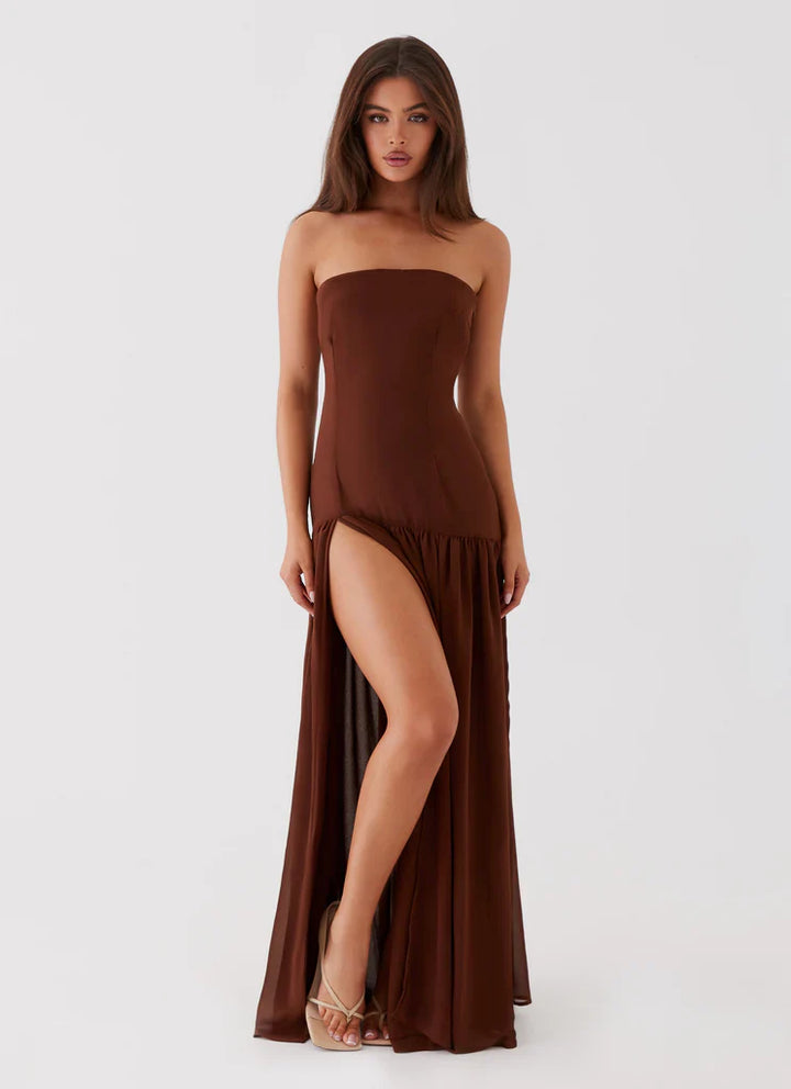 Elara – Strapless Maxi Dress
