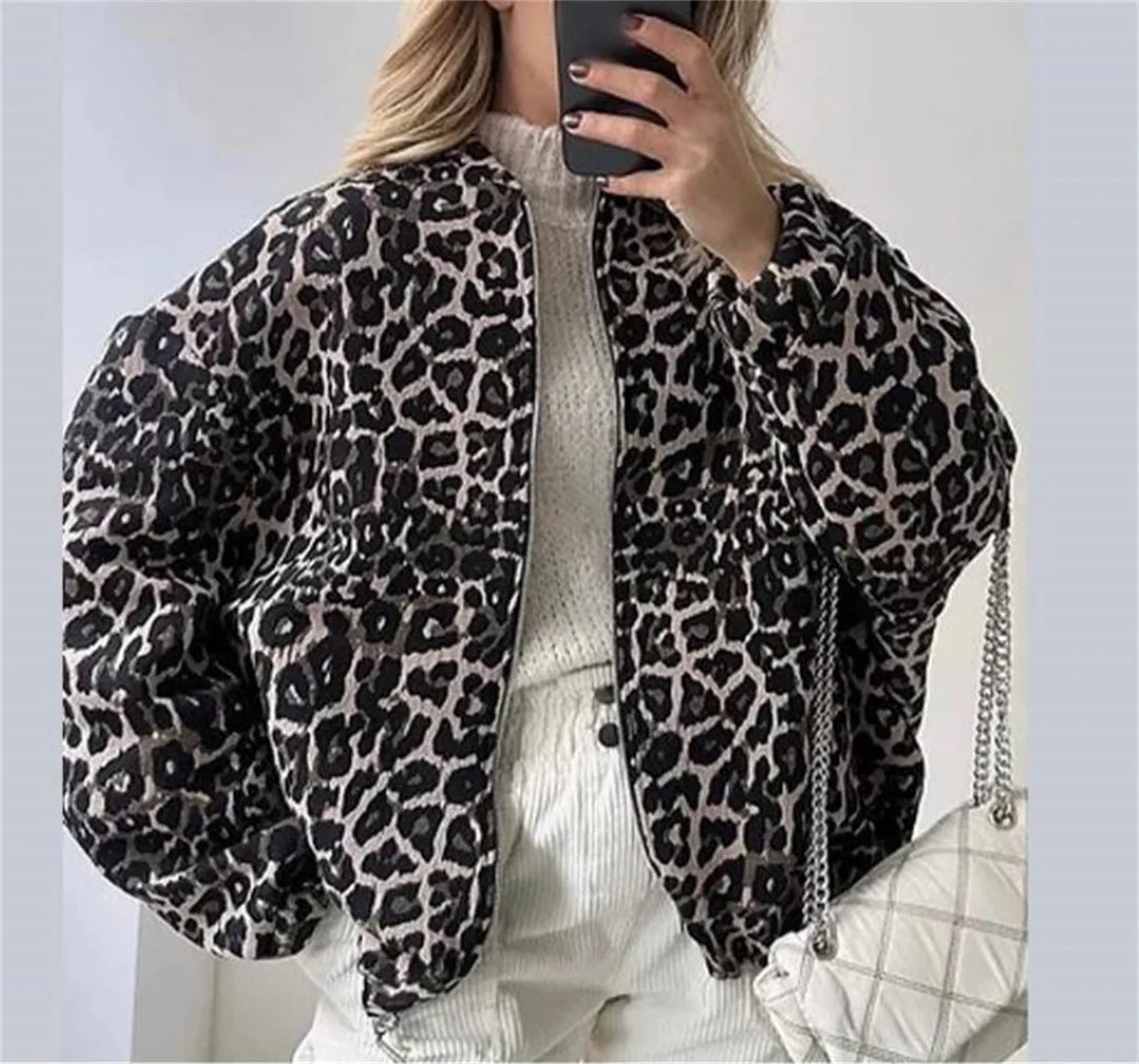 Livia – Bomber Jas Met Luipaard Print