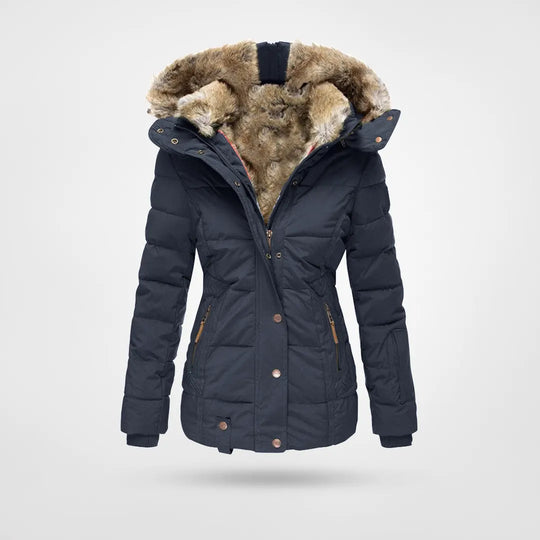 Warme winterjas met binnenvoering en capuchon. Comfortabel, stijlvol en perfect voor koude dagen. Ideaal voor dagelijks gebruik.