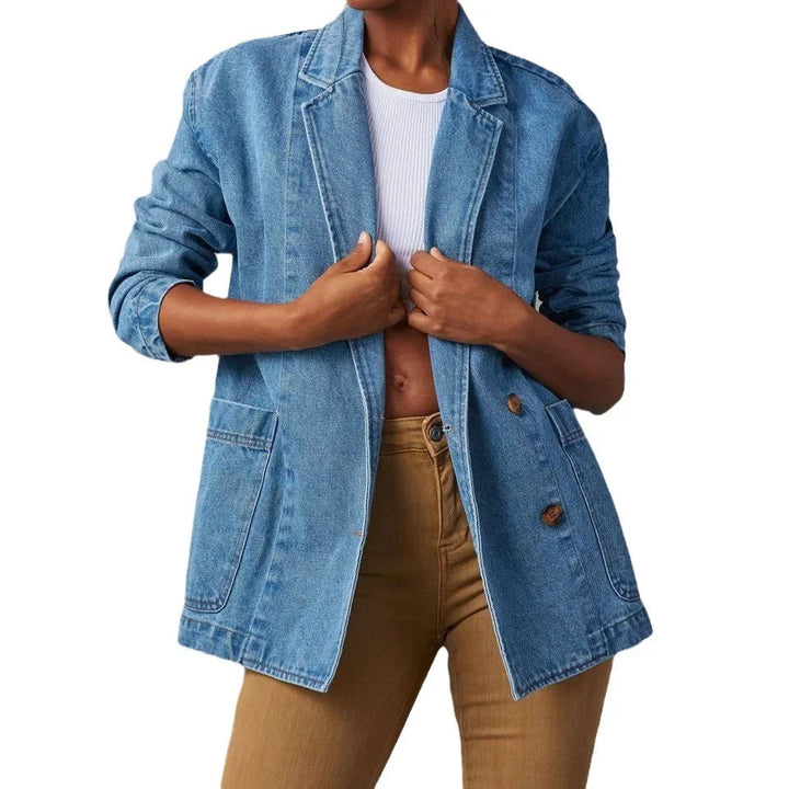 Elena – Denim Blazer met Zakdetails