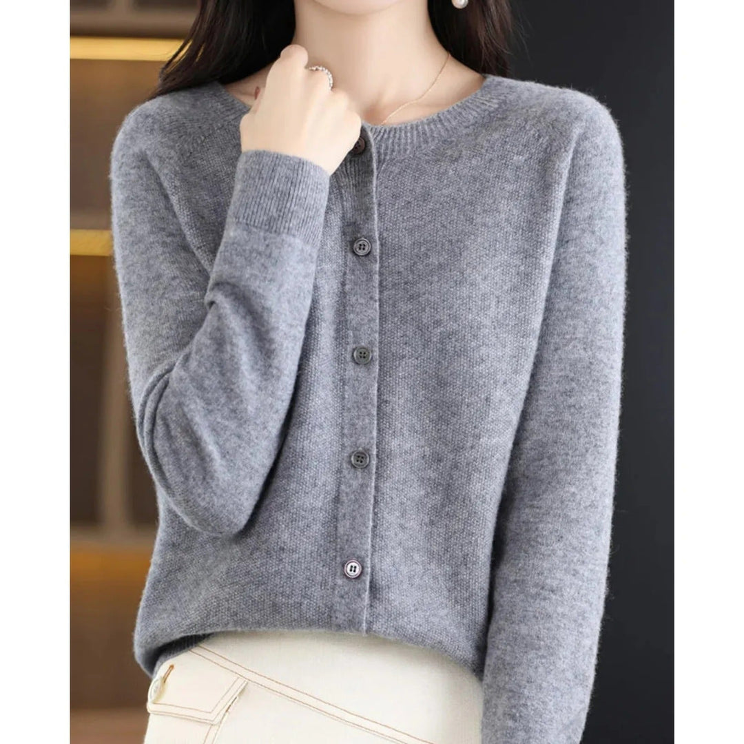 Lotte – Gebreid Vest Met Knoopsluiting