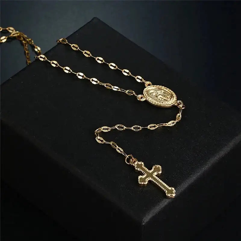 Saskia – Elegante Rozenkrans Ketting