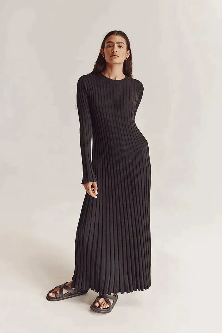 Elara – Gebreide Midi Jurk met Lange Mouwen