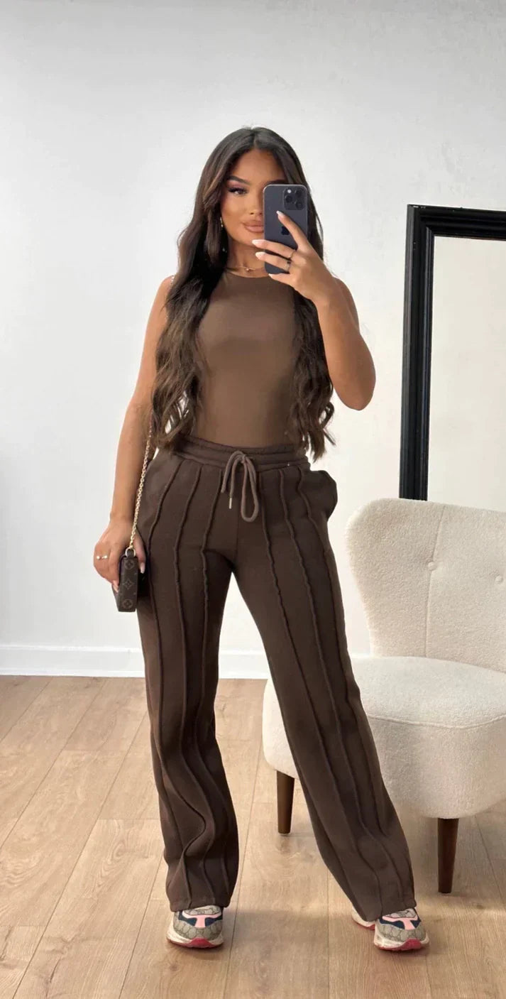 Elara – Striped Joggers