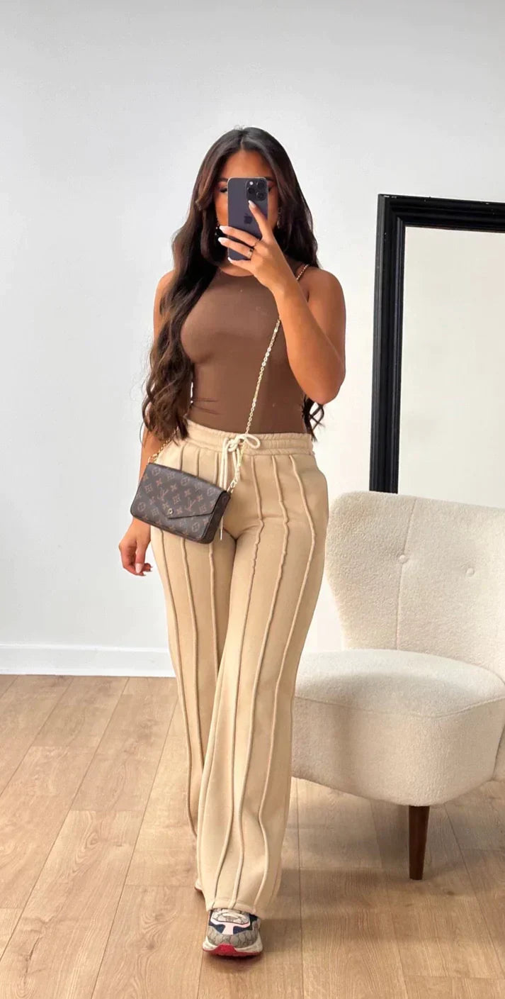 Elara – Striped Joggers