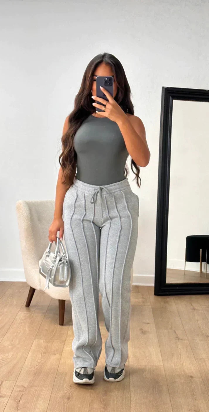 Elara – Striped Joggers