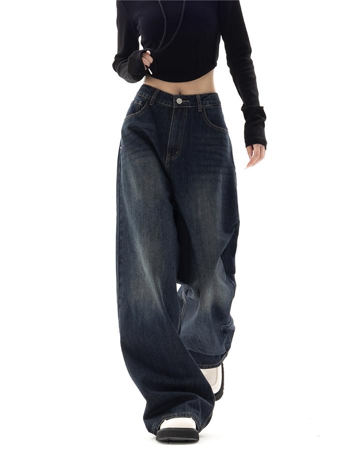 Romy – Boyfriend Jeans met 90s Vibe
