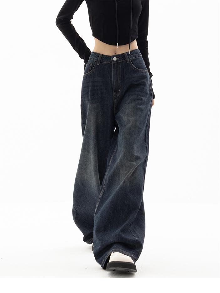 Romy – Boyfriend Jeans met 90s Vibe