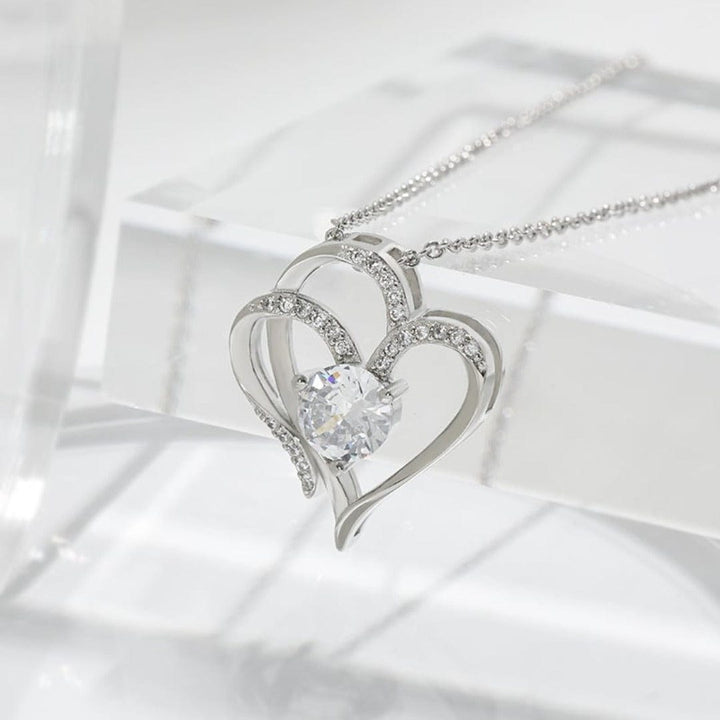 Isaline – Love Necklace